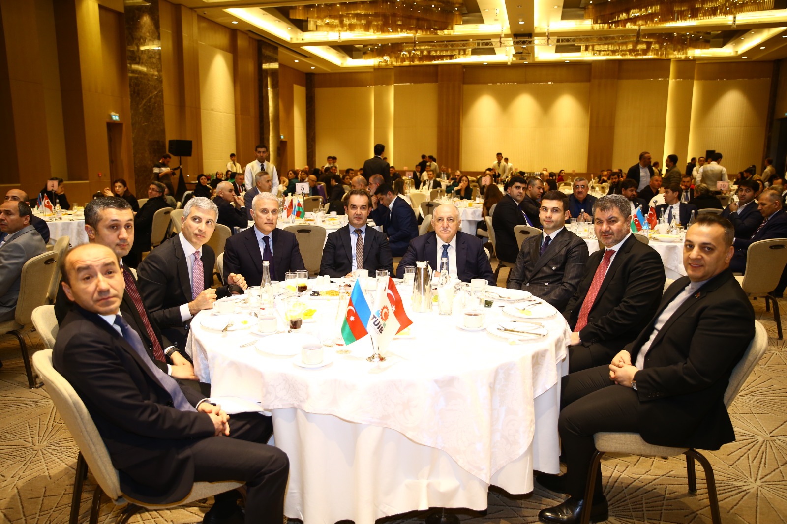 Türkiyə-Azərbaycan İş Adamları və Sənayeçiləri İctimai Birliyinin növbəti ənənəvi iftar yeməyi tədbiri keçirilib.